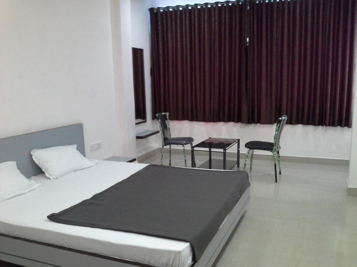 Galaxy Vaibhav Hotell Vasai-Virar City Exteriör bild