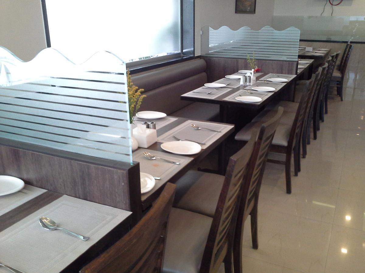 Galaxy Vaibhav Hotell Vasai-Virar City Exteriör bild